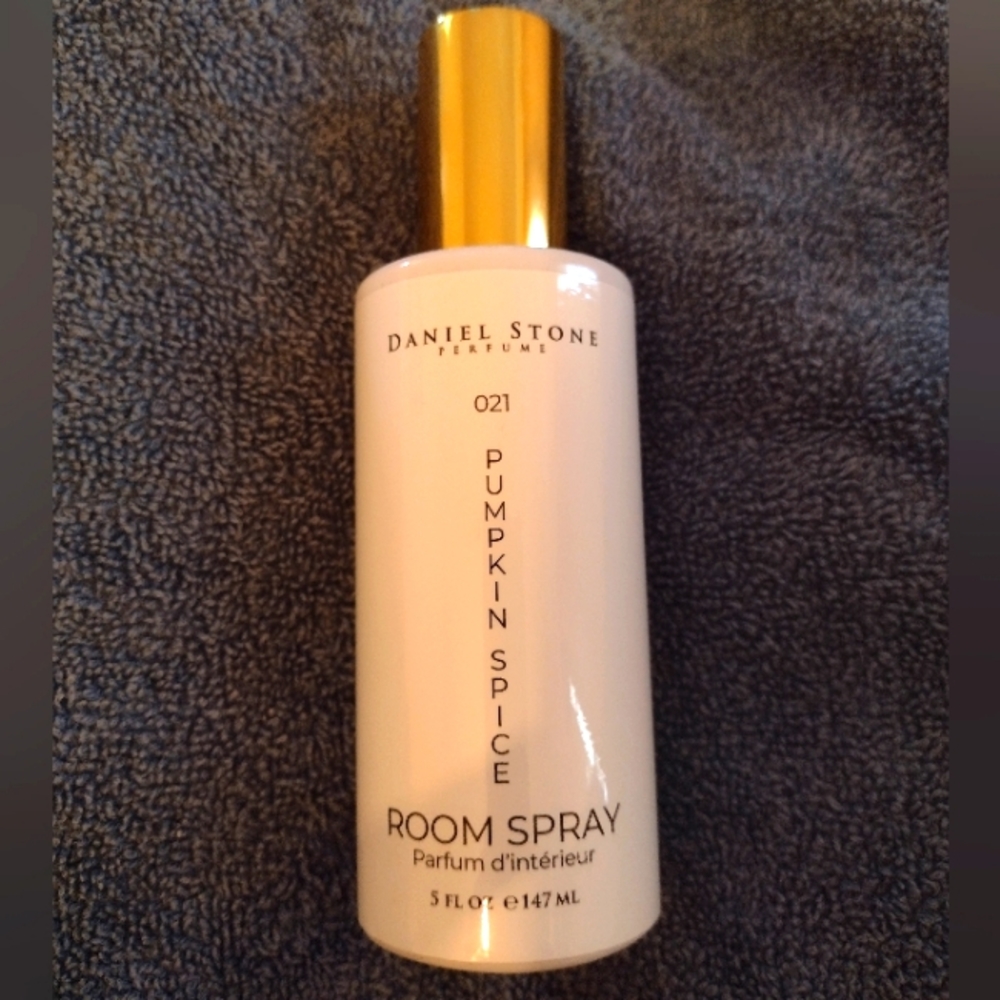 Danielle Stone 021 PUMPKIN SPICE Room Spray 5oz | New